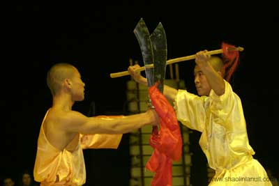Les deux sabres vaincus par le bambou